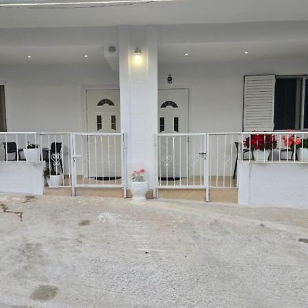 Aila Apartment Saranda Kültér fotó