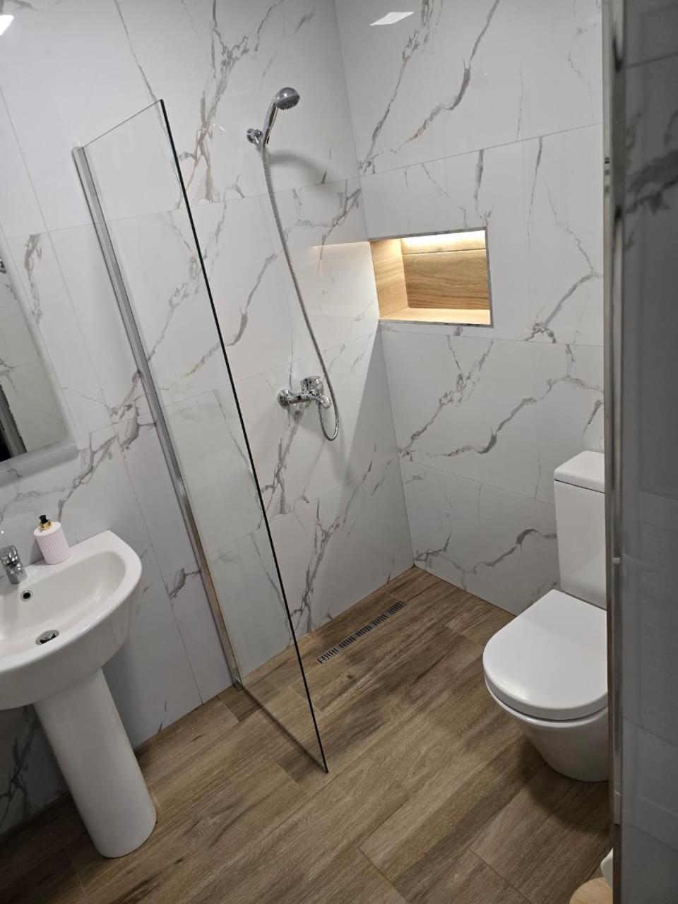 Aila Apartment Saranda Kültér fotó